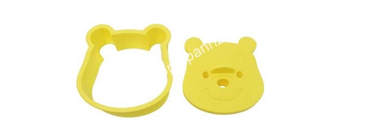 Skater Winnie The Pooh White Bread Cutter